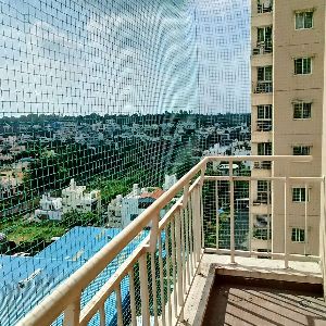 Bird net for balcony