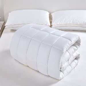 Pillows & Comforters