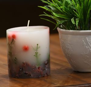 Cylindrical floral candles