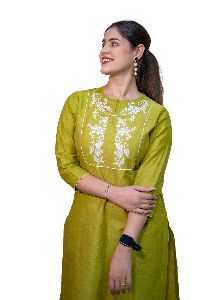 embroiders yoke placket sleeve chanderi kurta