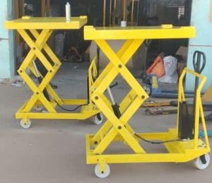 Scissor lift trolley