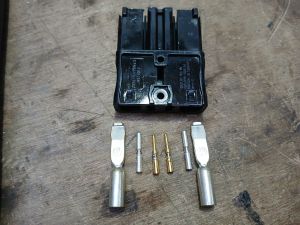 Electric Battery Connector