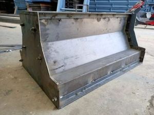 Road barrier mould