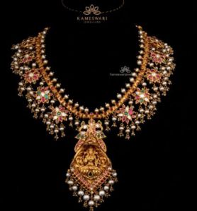 traditional style goddess lakshmi necklace