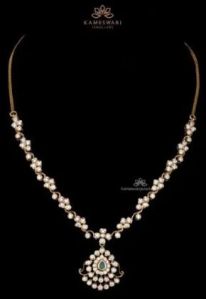 Trailing Floral Diamond Necklace