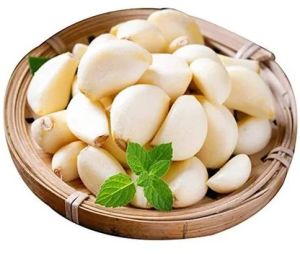 White Peeled Garlic