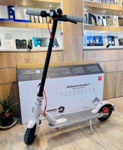 NAVEE N65 Smart Electric Scooter 50 Mile Range & 19.8 MPH Dual Rotation Fold