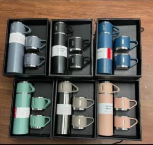 Stainless Steel Vacuum Flask and Flask Set 4 Steel Cups 500