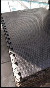 Interlocking Cow Mat