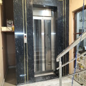 Auto Door Lift