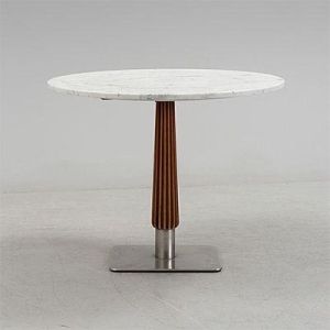 Round Restaurant Table