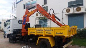 whale scoop road side open drain de-silting machine