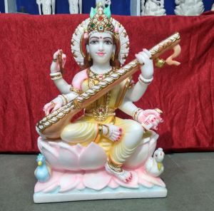 saraswati maa statue