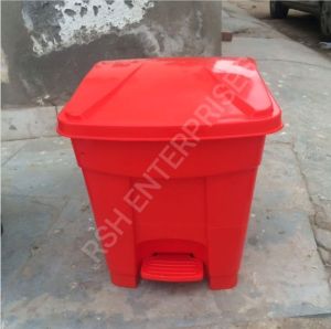 plastic dust bin