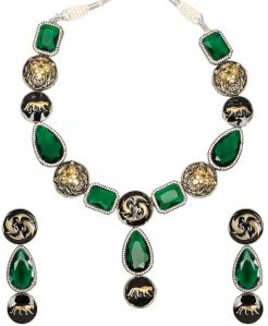 Designer Motifs Green Stones Necklace Set