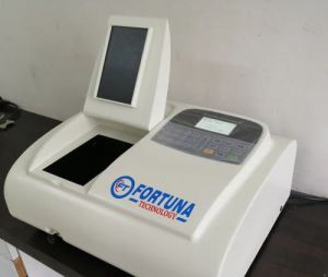 UV VIS Spectrophotometer