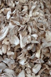 Dried Ginger Flakes