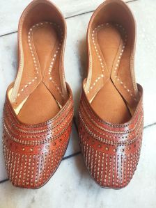 leather zari work jutti