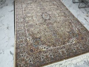 Hand Knotted Carpets