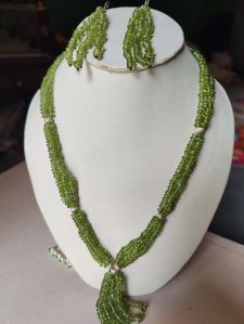 Peridot plain beads necklace