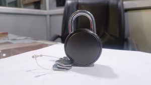 black 65 50mm round padlock