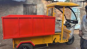 Electric Rickshaw Loader