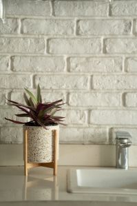 Terrazzo desk pot