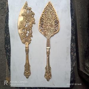 Cake Server royal design full brass