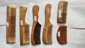 wooden hair comb