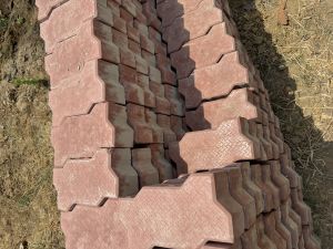 zig zag paver blocks (60mm-80mm)