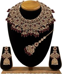 Triangular Elegance Reverse AD Mehandi plated Choker Necklaces Set .