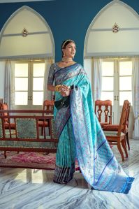 AF832 Ladies Turquoise Zari Woven Patola Silk Banarasi Saree with Blouse