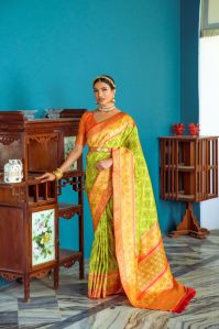 AF834 Green Zari Woven Patola Silk Banarasi Saree with Blouse