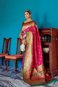 AF838 Ladies Wine Zari Woven Patola Silk Banarasi Saree with Blouse