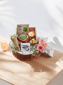 Rakhshabandan gift hamper