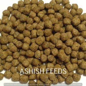 floating fish feed pellets