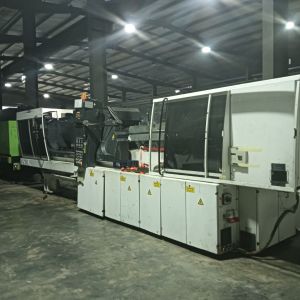 ENGEL 400 TON INJECTION MOLDING MACHINE