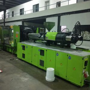 ENGEL 600T INJECYION MOLDING MACHINE