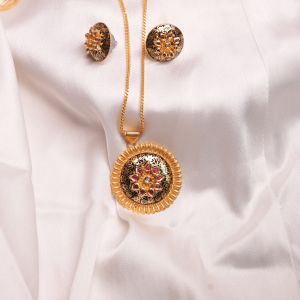 Timeless Gold Black Enamel Pendant Set