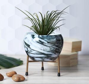 meena planter pot