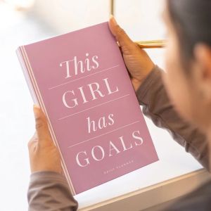 THIS GIRL HAS GOALS LILAC UNDATED DAILY PLANNER DIARY