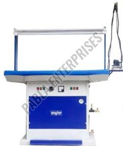 Utility vacuum table