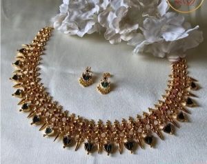 Ssaazz Brass Traditional Palakka Necklace Set