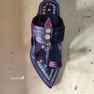 Kolhapuri Chappal