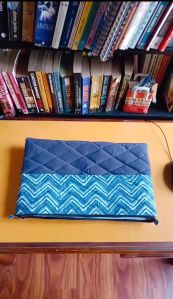 Laptop sleeve