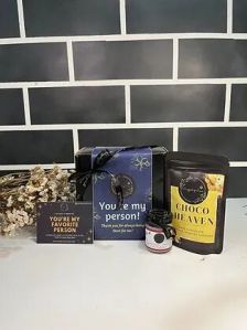 Youre My Person Gift Box (1 Candle / 1 Chocolate )