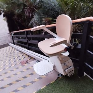 Acorn Outdoor chair lift for Straight Staircase