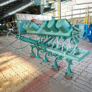 Mild Steel Seed Drill Machine