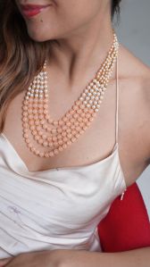 STARDOM LOOK PEARL NECKLACE