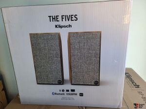 Klipsch The Fives Powered Bookshelf Speakers